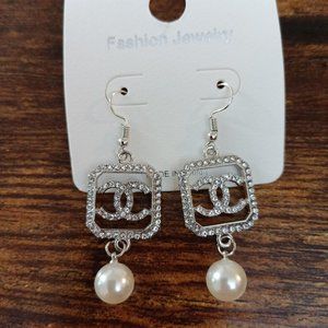 Fashion earrings